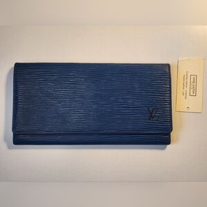 Vintage Louis Vuitton Blue Epi Leather Sarah Wallet Authenticated